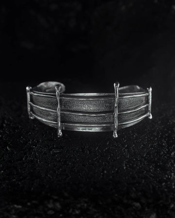 STAVE | Kept Between